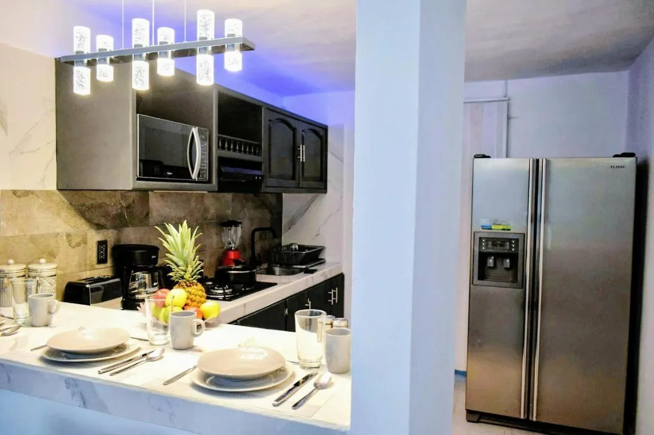 Shappire Apartment - Modern & Cozy 2 Bedroom - Cancun Downtown 0*,  Mexico